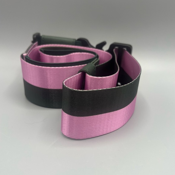Cincha Travel Green and Pink Stripe Luggage Belt - Picture 2 of 5